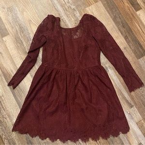 Maroon, short lace dress.